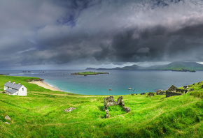 природа, ирландия, тучи, облачно, побережье, развалины, трава, пейзаж, дома