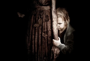 Mama (2013), фильм, ужасов, малышка, живой мертвец