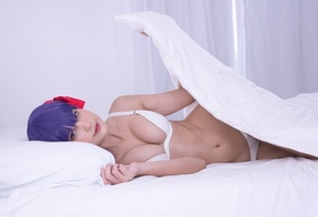 Genshin Impact, women, model, cosplay, in bed, women indoors, bed, video ga ...