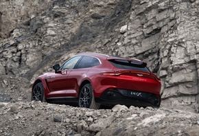 aston martin, dbx