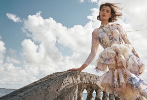 Zimmermann, The Dancer, Spring Summer 2022 campaign ad, rhythmic asymmetric dress, citrus garden