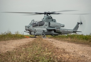 Bell, twin-engine attack helicopter, Bell AH-1Z Viper, US Marine Corps