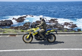 Suzuki, hard-core adventure bike, Suzuki V-Strom 1050 DE