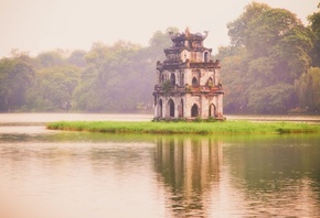 Hoan Kiem Lake, Turtle Tower, Hanoi, Vietnam