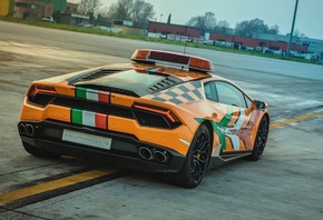 Guglielmo Marconi Airport, Bologna, Lamborghini, supercar, Lamborghini Huracan RWD