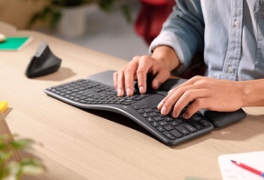 Logitech, Bluetooth Ergonomic Keyboard, Logitech ERGO K860