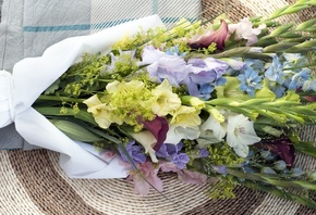 flowers, floral design, gladiolus bouquet