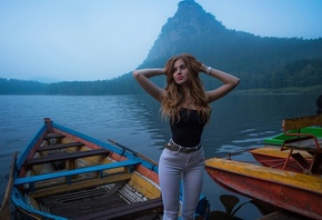 Robert Zazin, nature, lake, water, women outdoors, women, brunette, boat, jeans, white pants, model, sky, clouds
