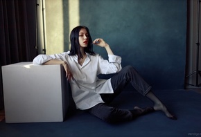 , studio, model, brunette, red lipstick, indoors, white shirt, looking at viewer, Evgeniy Bulatov, jeans