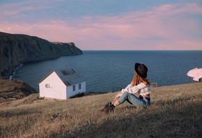 women outdoors, jeans, sea, , brunette, grass, nature, sky, model, c ...