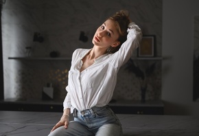 jeans, white shirt, brunette, sitting, on table, , women indoors, model