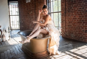 Lara Mullen,  , , , , ,  , 