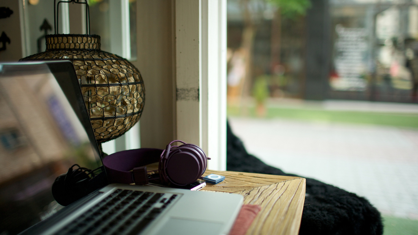 ipod, , , , still life, , , urban ears