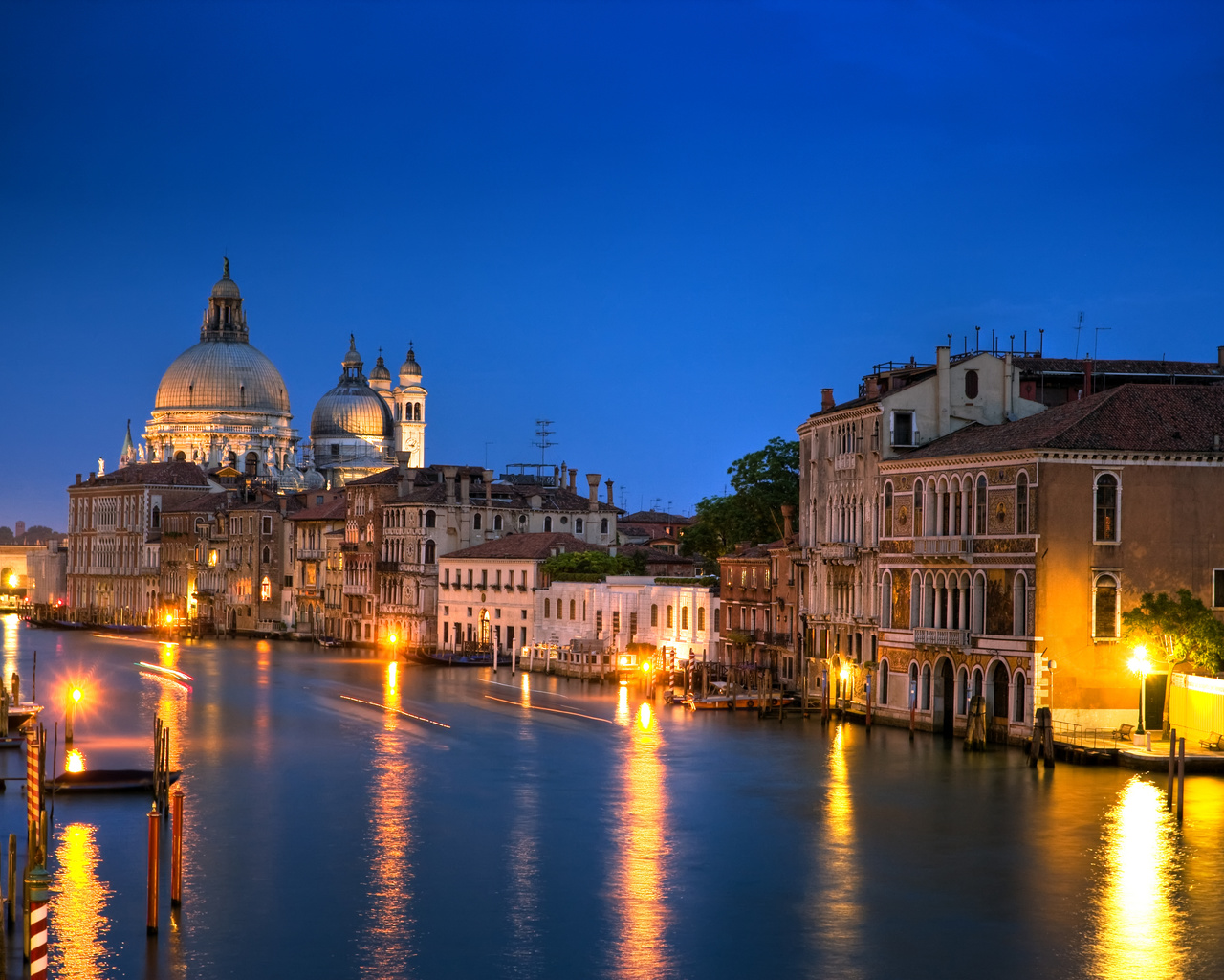 -, , , , , canal grande