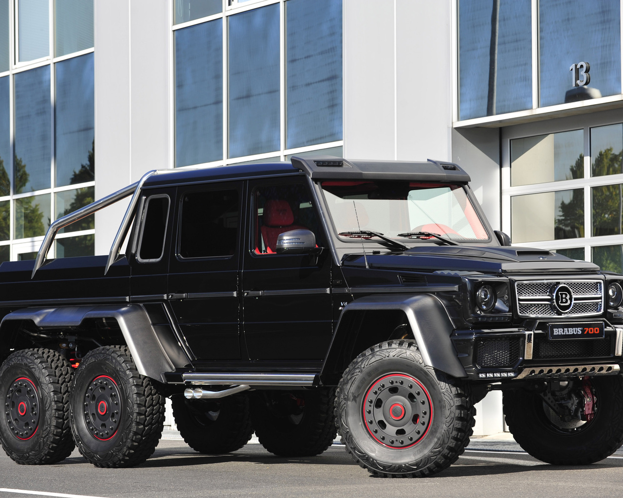  , , , , 6x6, brabus, v8, 700  , 