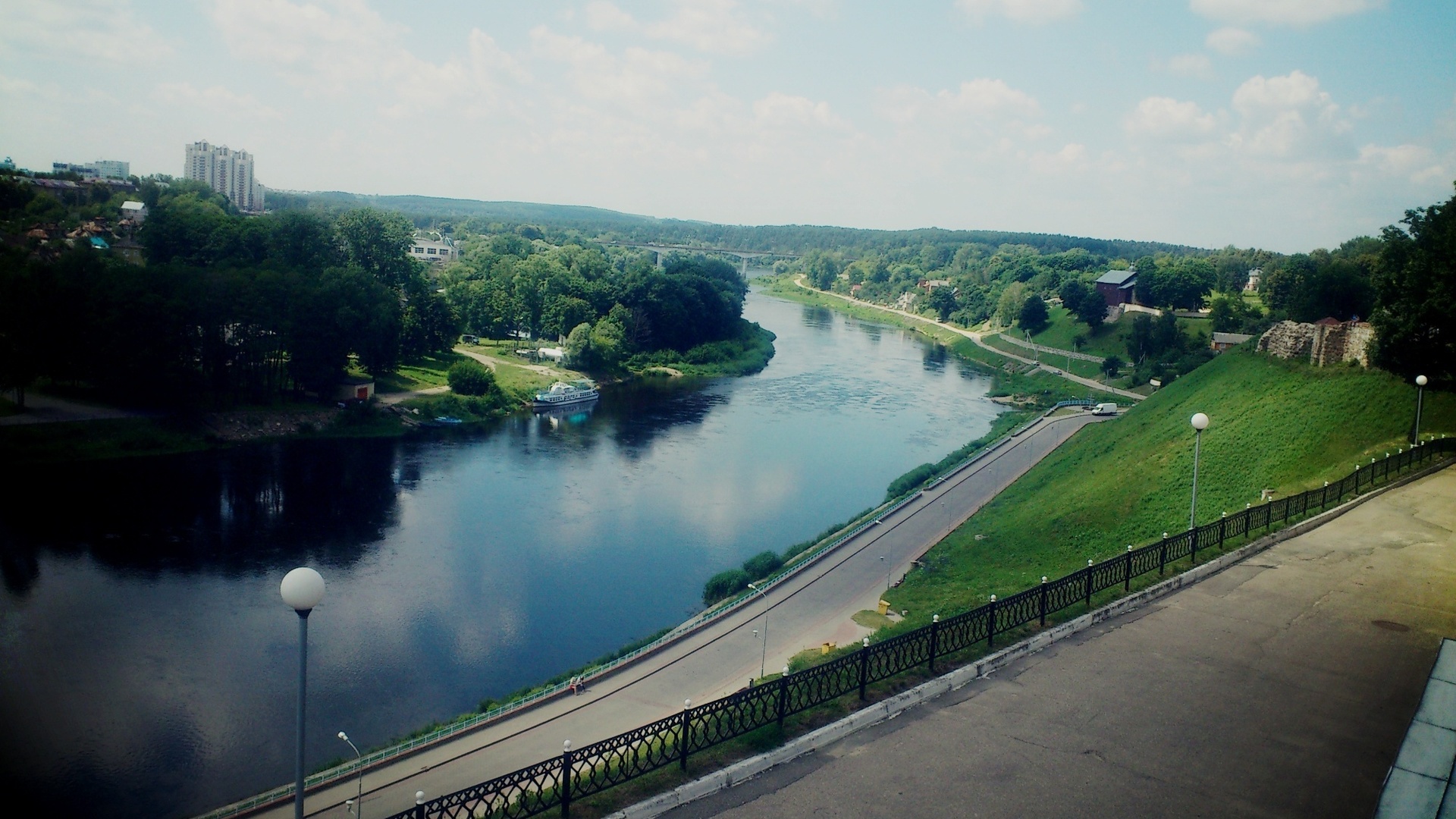 Река в гродно. Неман Белоруссия. Гродно река. Река в Гродно Беларусь. Река Неман.