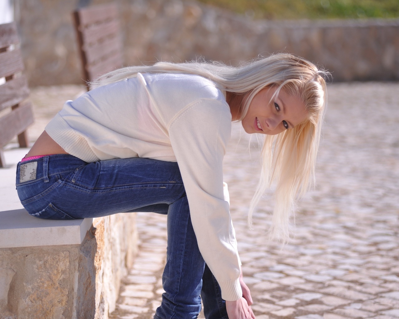 annely gerritsen, blonde, sexy girl, model, jeans, bluza