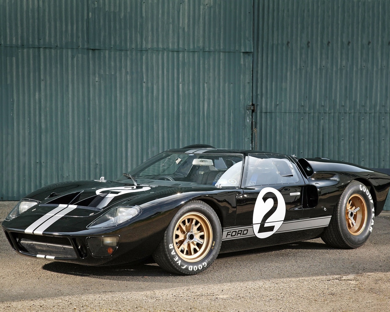 , ford gt40 le mans race car