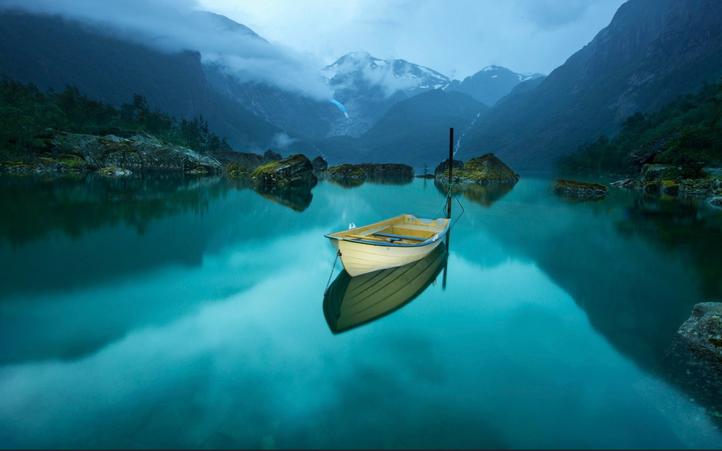 лодка, озеро, горы, отражение, красота, небо,облака, природа