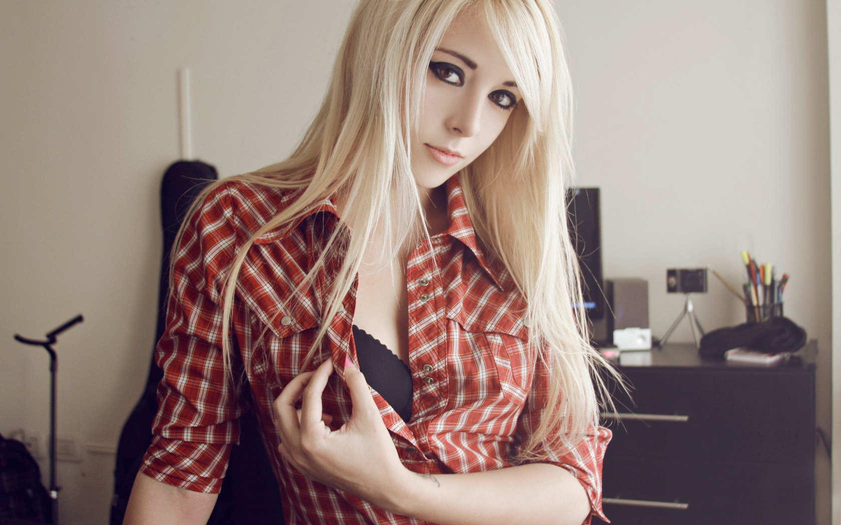 bessy, suicidegirls, suicide, girls, , , , , , , blonde, model, smile, look, shirt, suicide girls