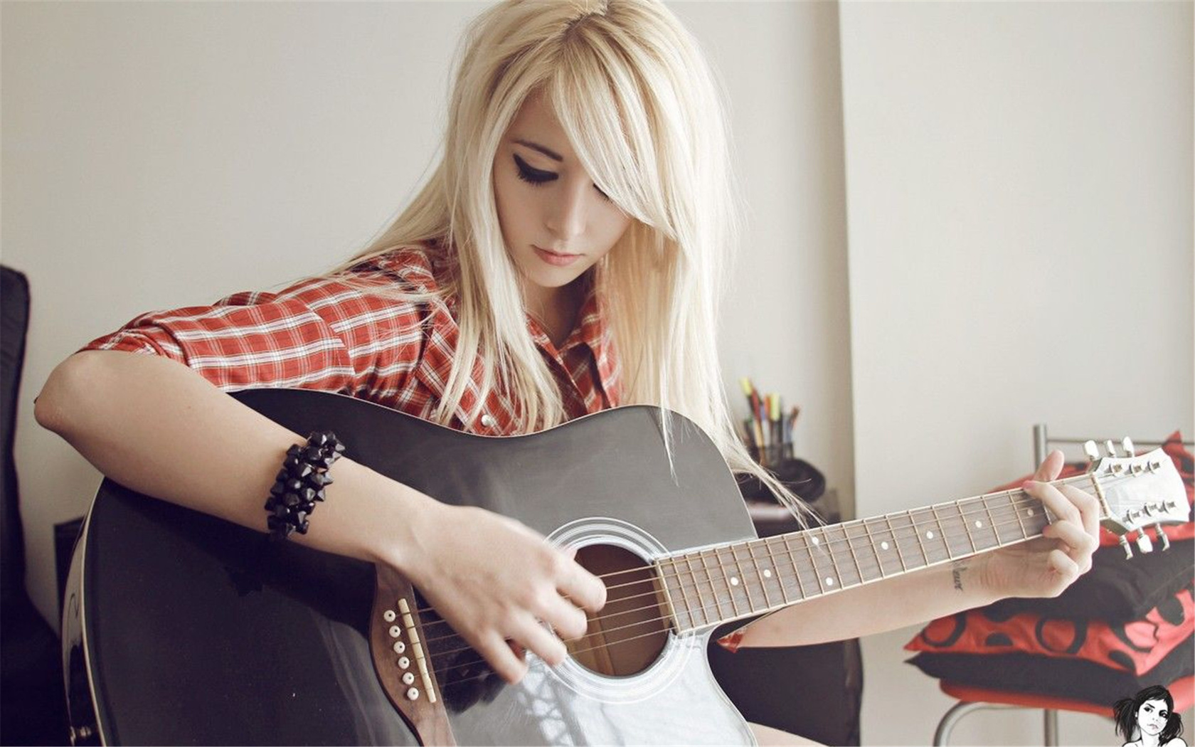 bessy, suicide girls, , , , , , , guitar, blonde, model, look, shirt