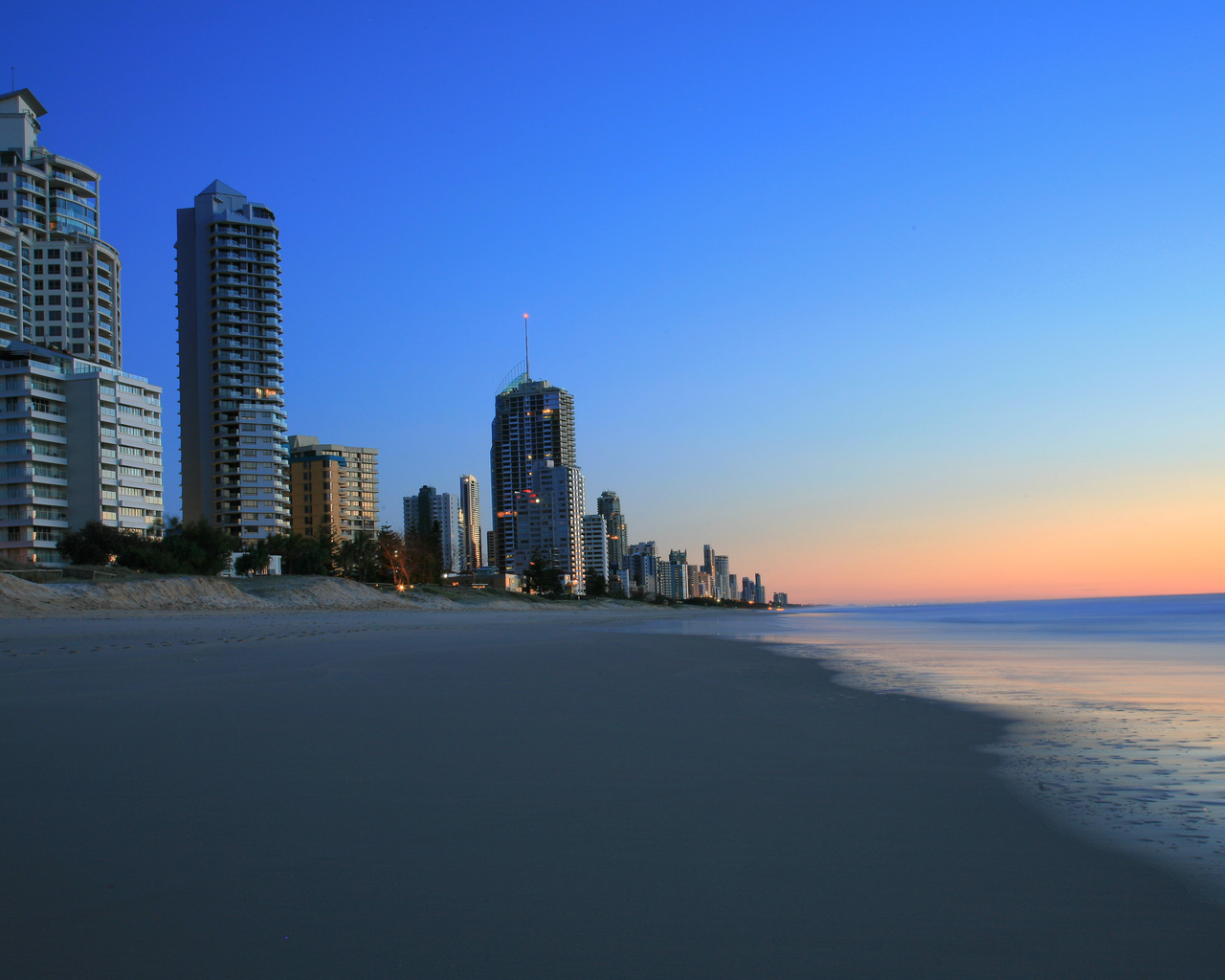 broadbeach, gold coast, queensland