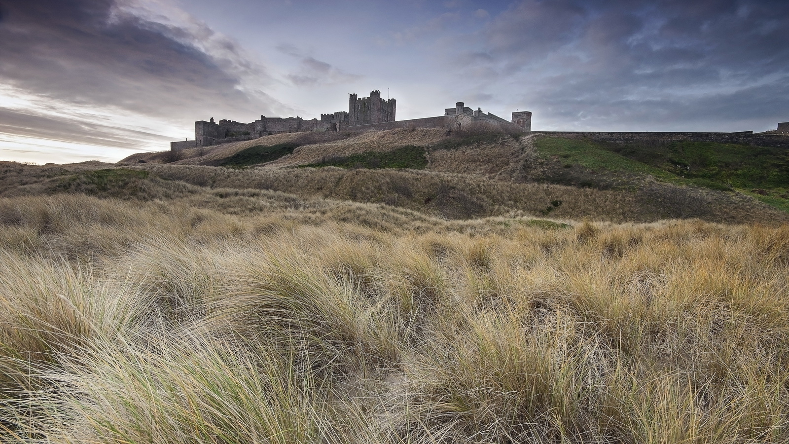 bamburgh castle, northumberland, 