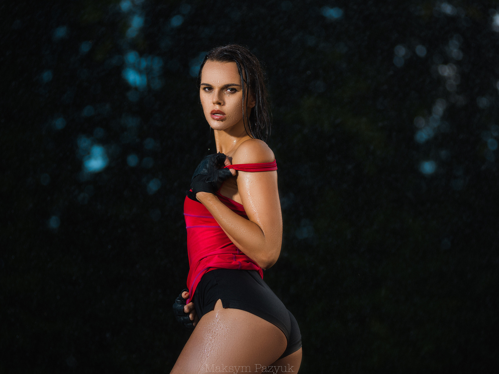 women, model, brunette, ass, shorts, gloves, women outdoors, portrait, looking at viewer, rain, wet body, wet hair, wet clothing, water drops