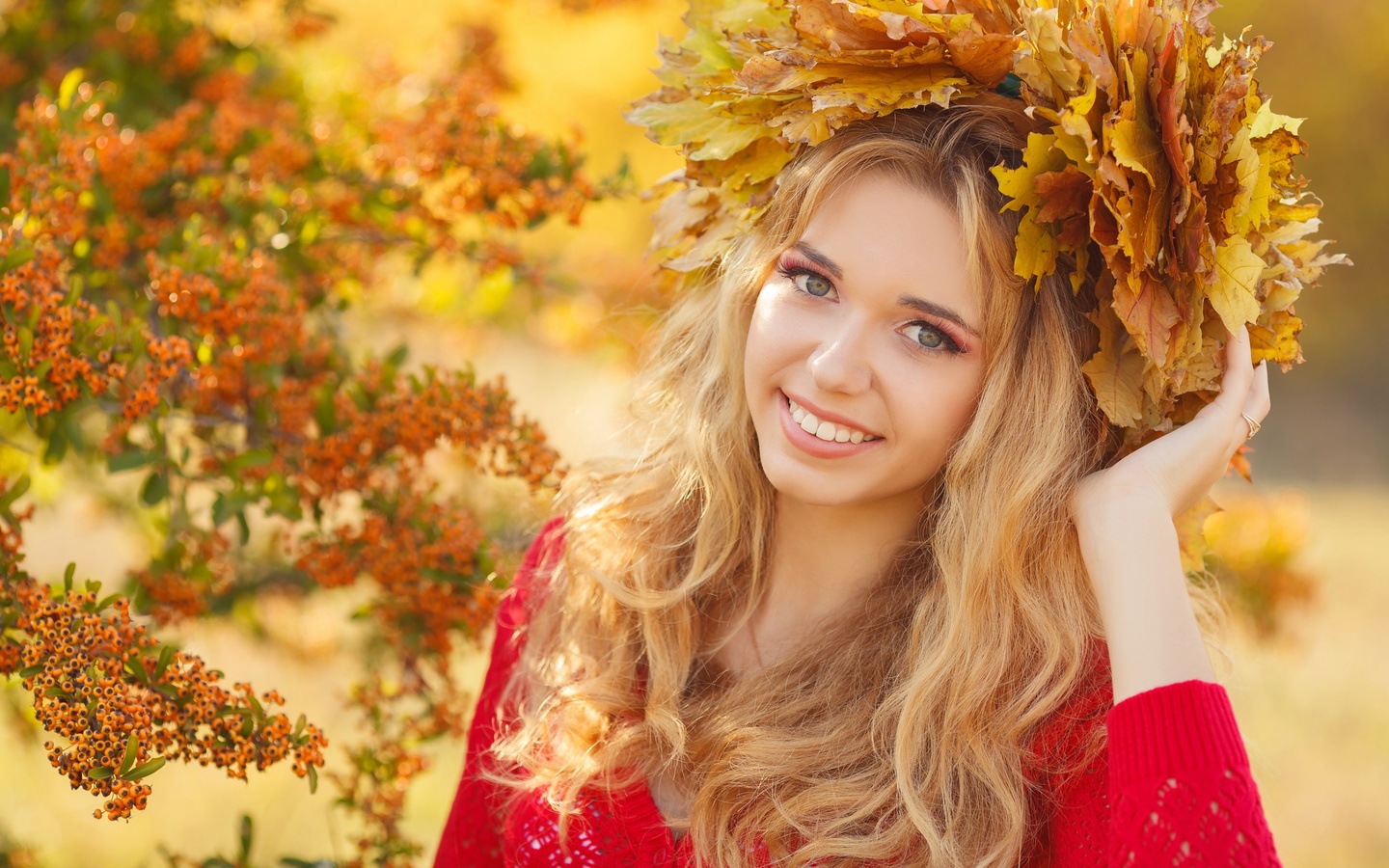 , , , , , , , , autumn, girl, blonde, make-up, a smile, a look, a wreath, leaves, ,,,,