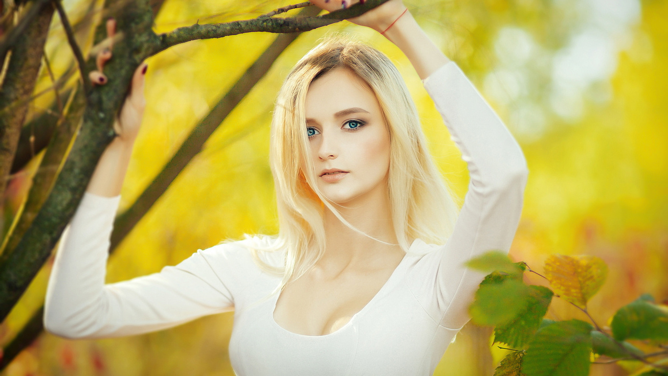 autumn, leaves, yellow, blonde, view, blue, eyes, lips