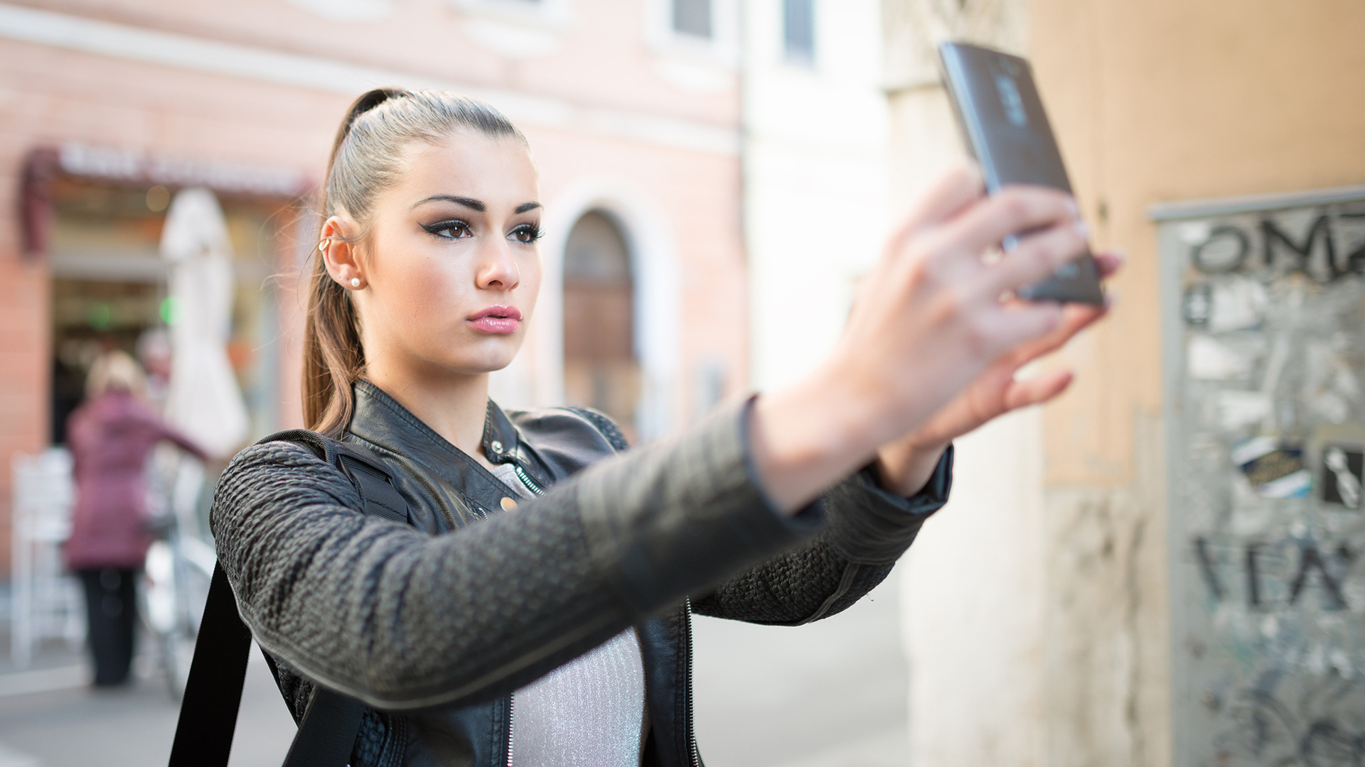 women, portrait, women outdoors, ponytail, selfies, leather jackets, eyeliner