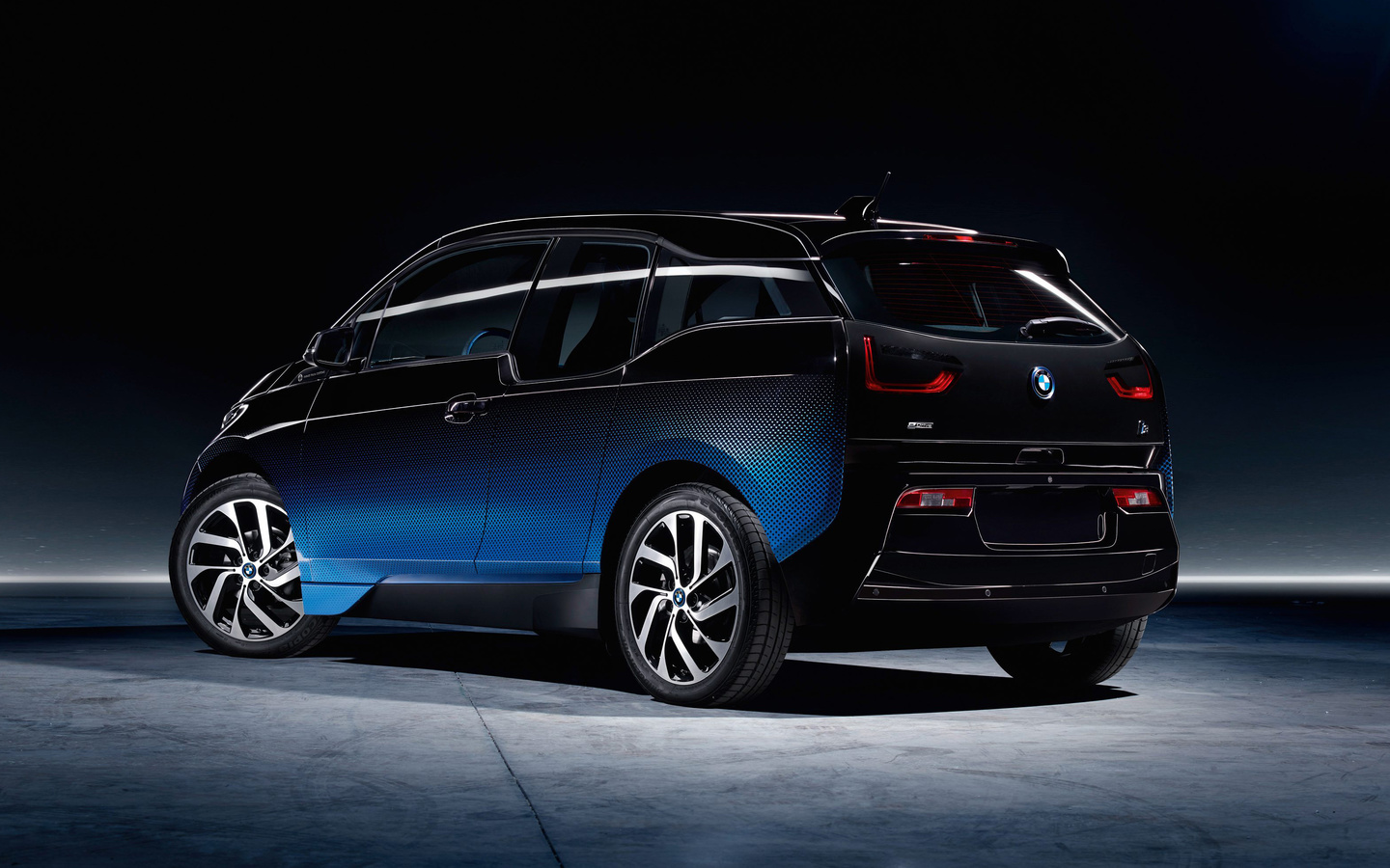 garage, italia, bmw, i3, crossfade