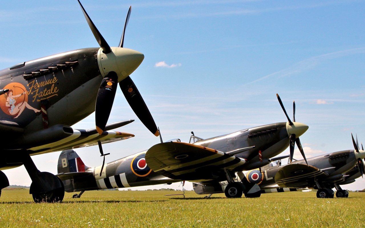 british, field, spitfire lf.ixb, grass, aircraft