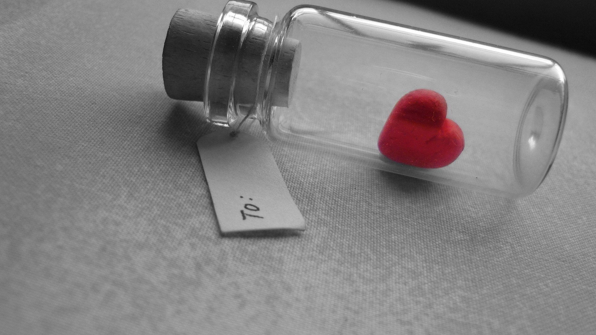 heart, caught, bottle
