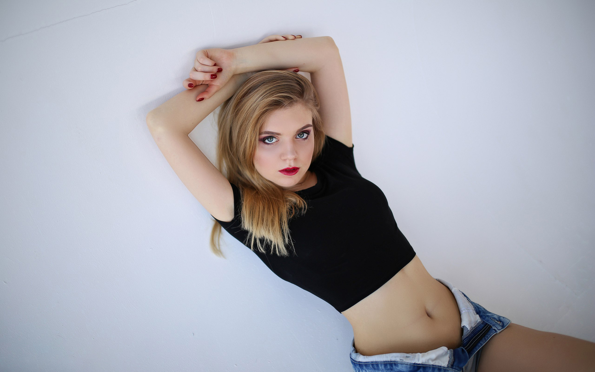 women, blonde, simple background, belly, red nails, t-shirt, jean shorts, portrait, red lipstick, , ,   ,  , ,  , ,  , ,  