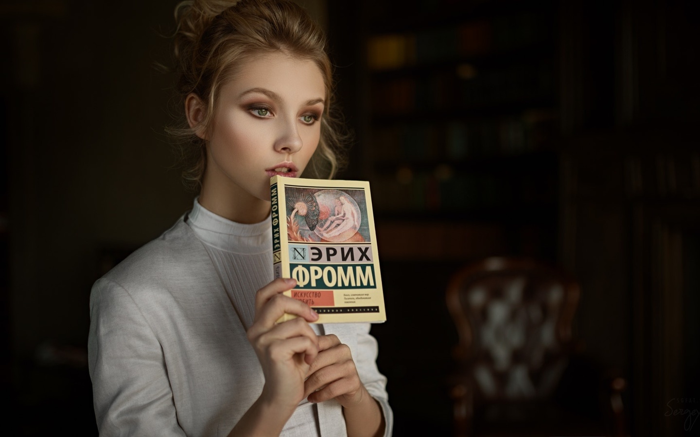 alisa tarasenko, women, blonde, sergey fat, books, portrait,  , , , , 