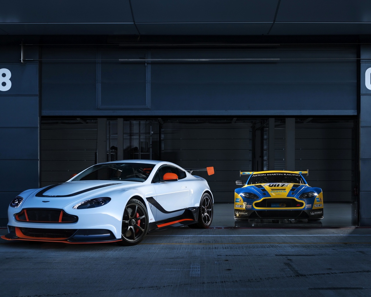 aston martin, vantage