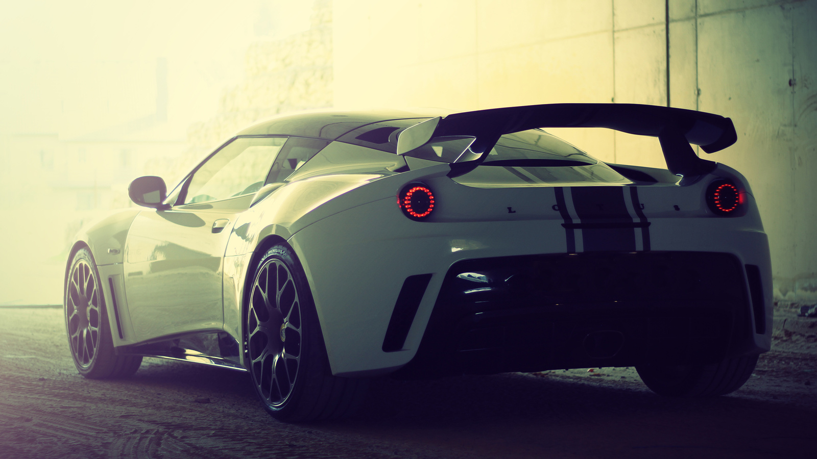 white, gte, front, lotus, hangar, sand, evora