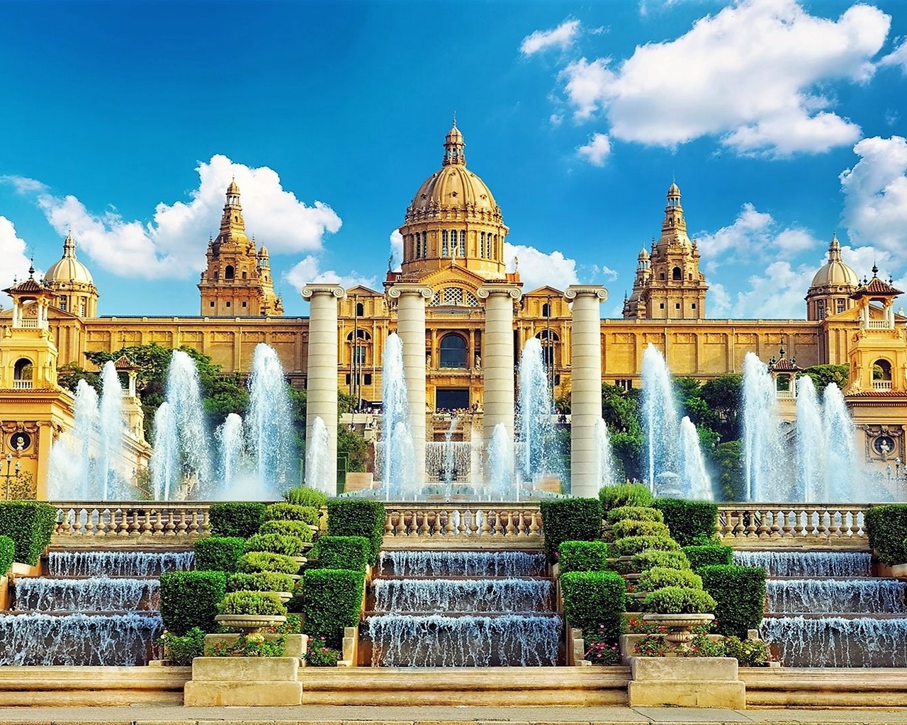 Интересный знаменитый город. Испания Барселона. Национальный дворец (Барселона). Музей искусств Каталонии в Барселоне. Королевство Испания достопримечательности.