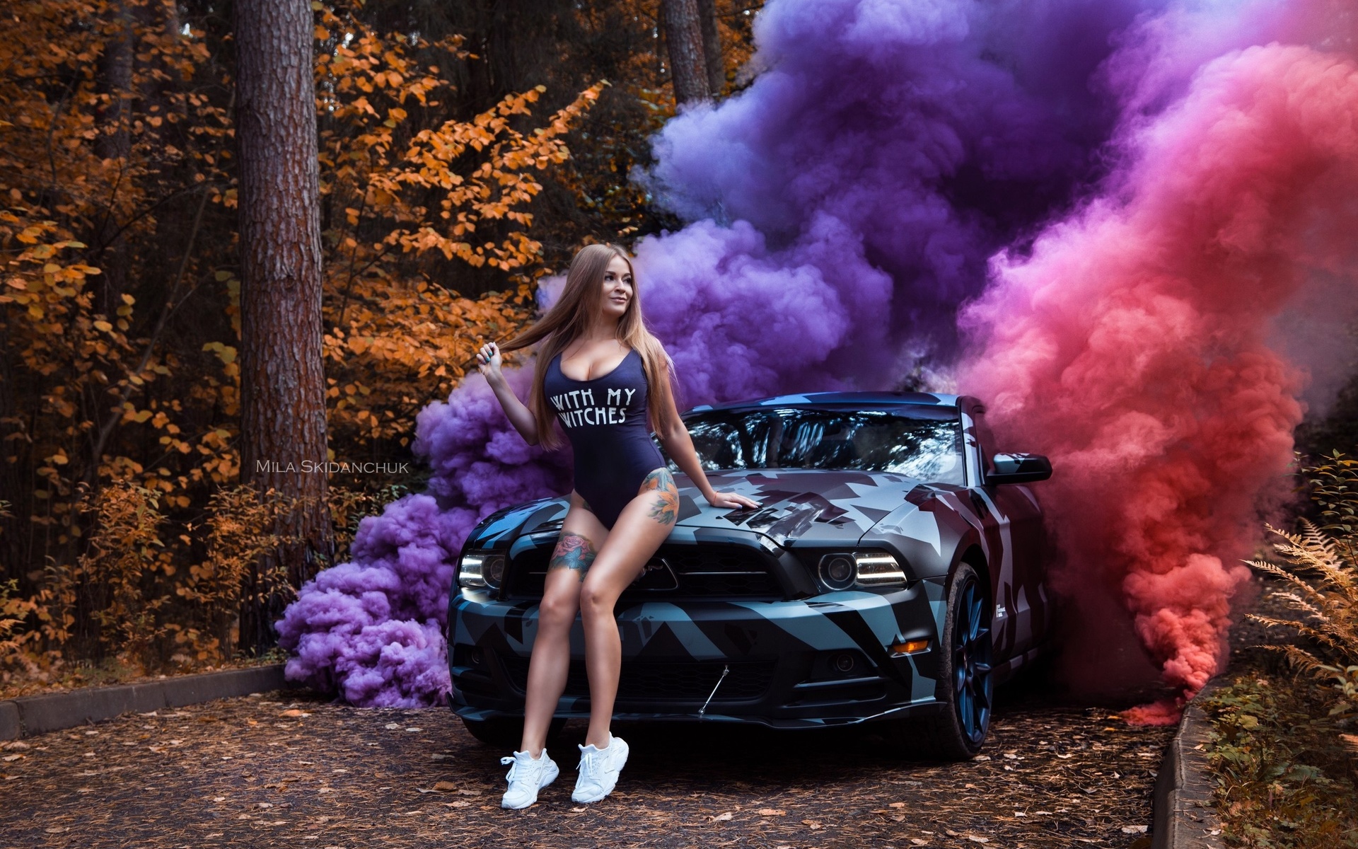 women, monokinis, tanned, tattoo, long hair, smoke, sneakers, women outdoors, women with cars, smiling, looking away, painted nails, trees