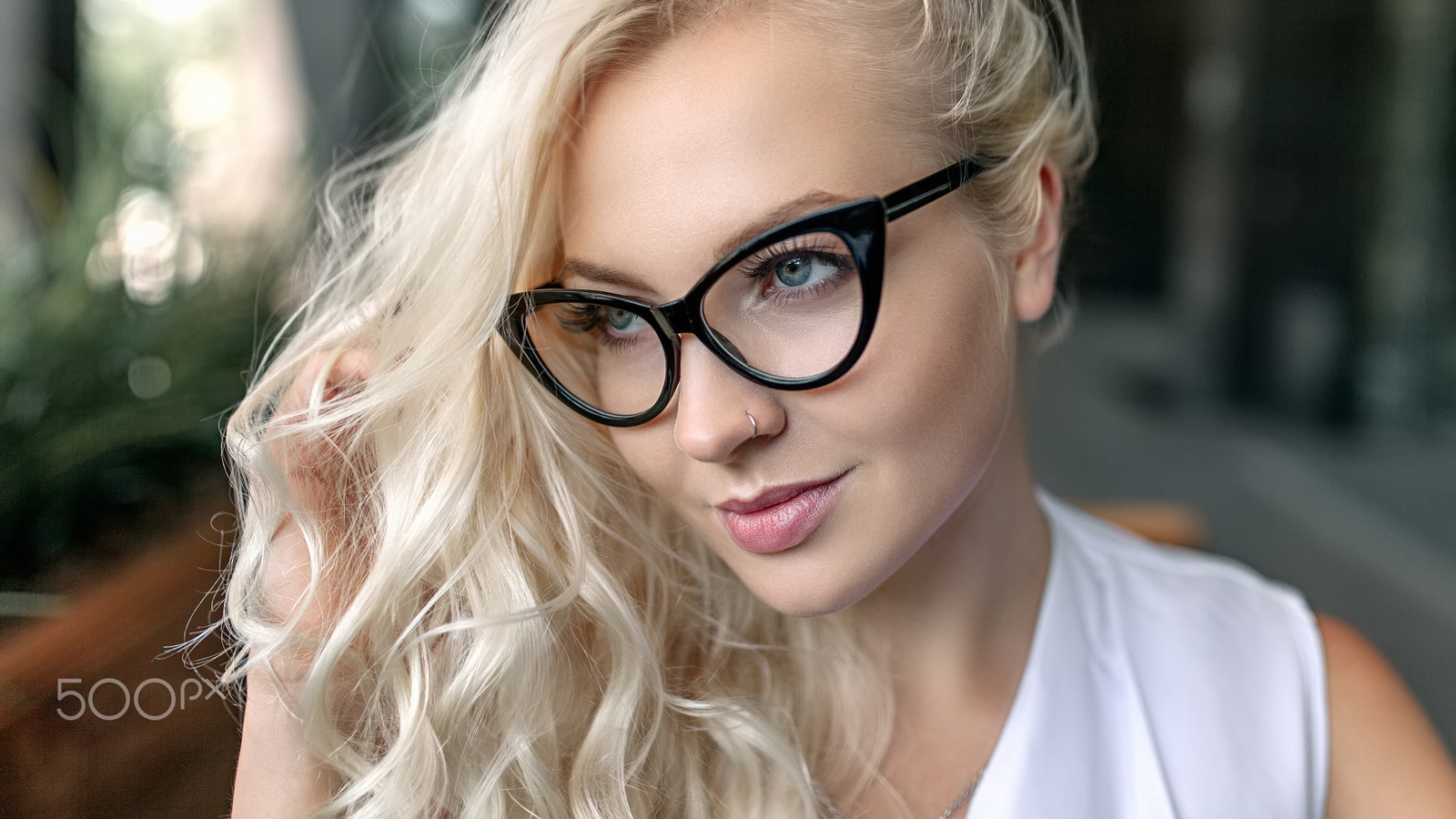 women, blonde, looking away, nose rings, bokeh, women with glasses, 500px