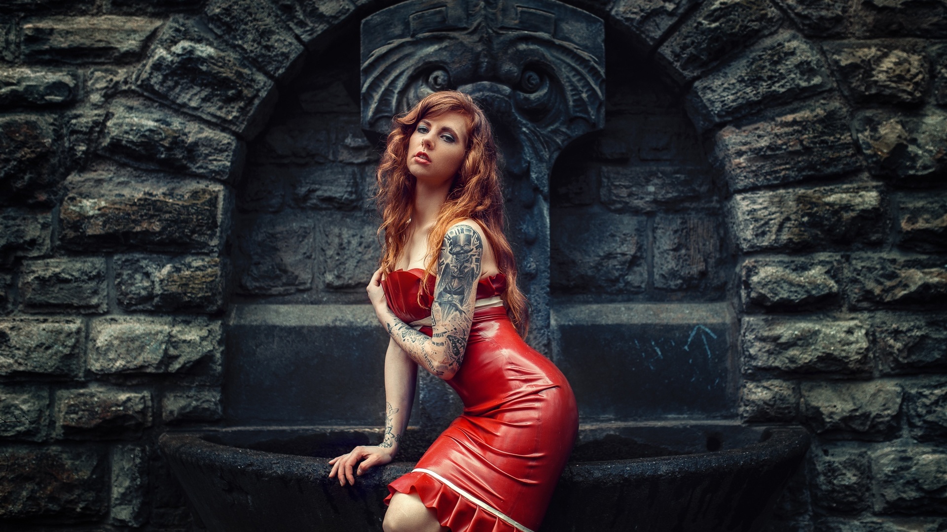 model, fountain, tattoo, redhead, girl, red dress, latex, red, julia wendt, style, pose