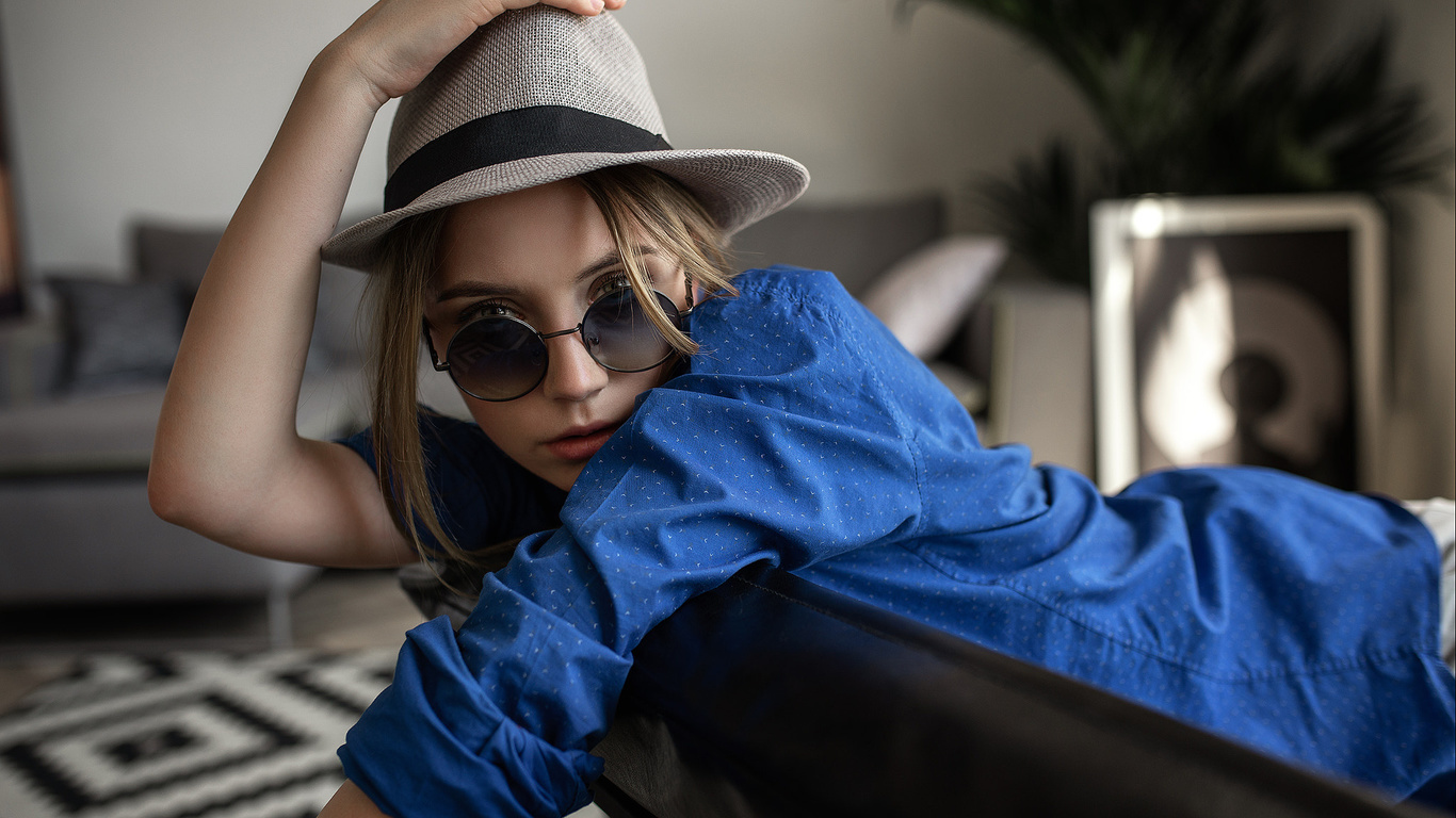 ksenia kokoreva, women, hat, sunglasses, blonde, portrait, blue shirt