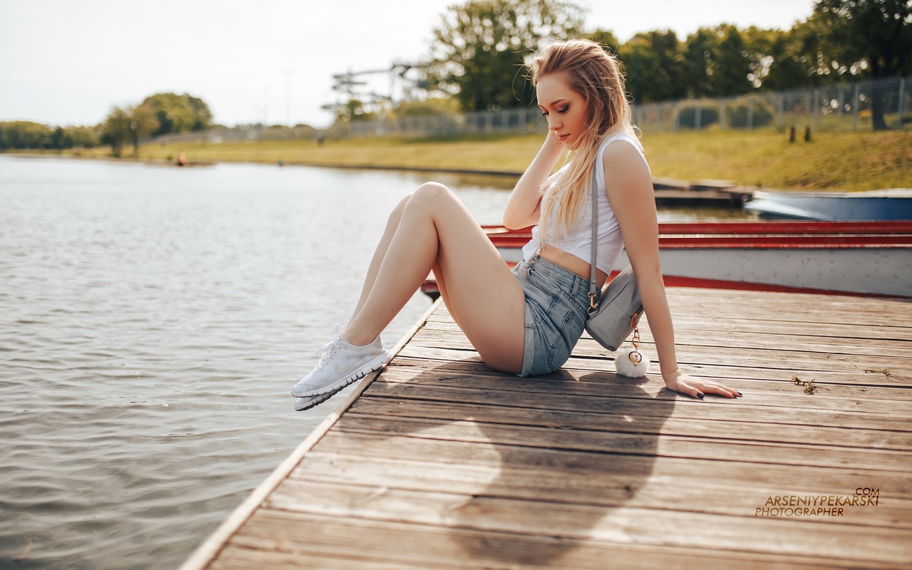 women, boat, blonde, sneakers, handbags, sitting, pier, jean shorts, women outdoors, water, painted nails, brunette, portrait, arseniy pekarski