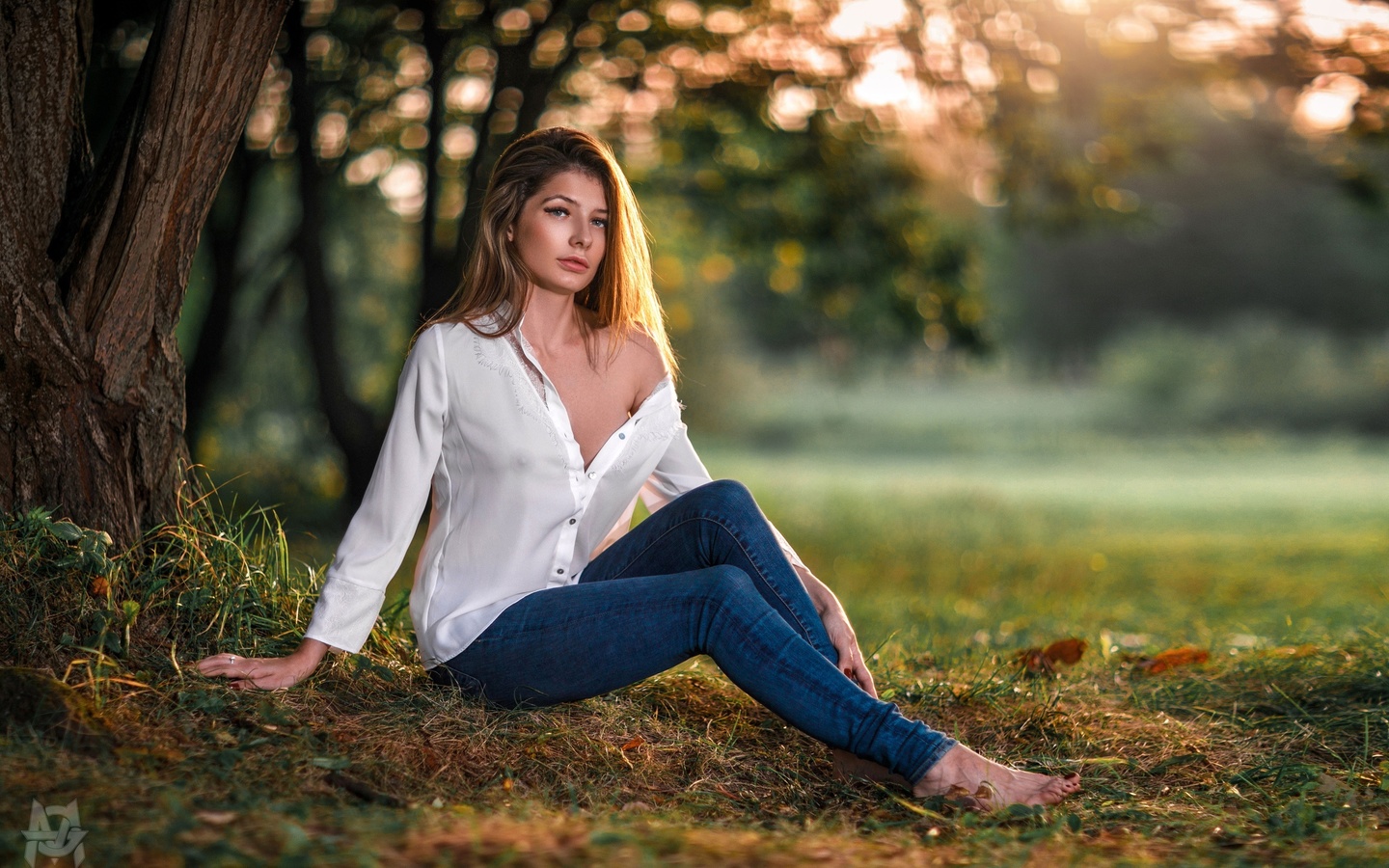 anna faraonova, women, mihail gerasimov, white shirt, jeans, portrait, trees, blonde, red nails