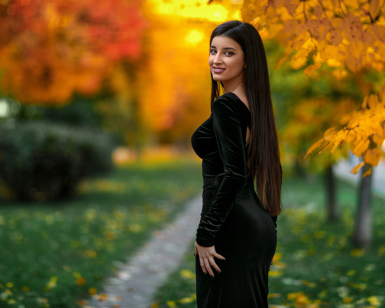 women, mihail gerasimov, tight dress, portrait, smiling, trees, leaves, grass, women outdoors, dress, long hair, painted nails, depth of field