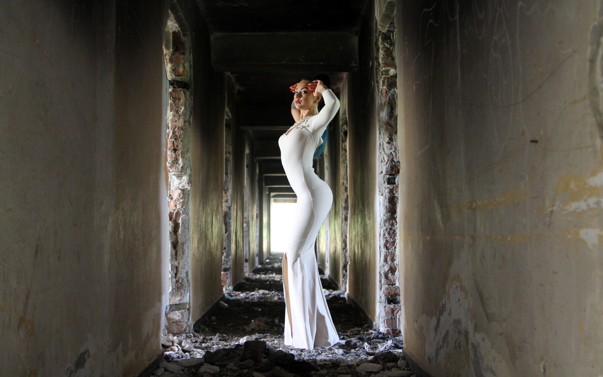 woman in white, bodycon, maxi dress, , 