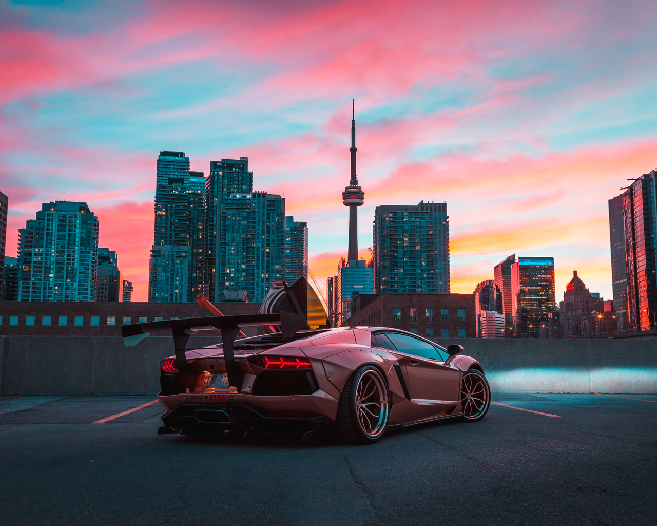 custom, lamborghini, aventador, in cn tower