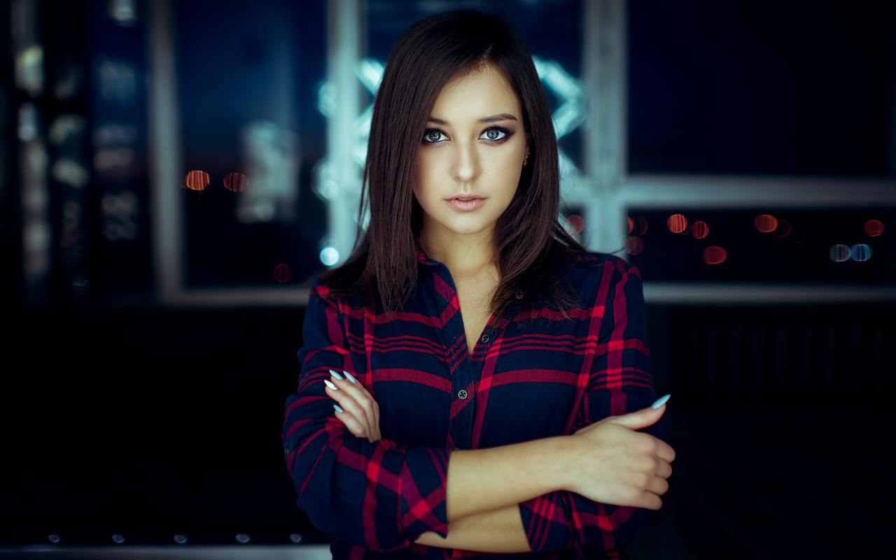 women, portrait, arms crossed, bokeh, plaid shirt, pink lipstick, painted nails