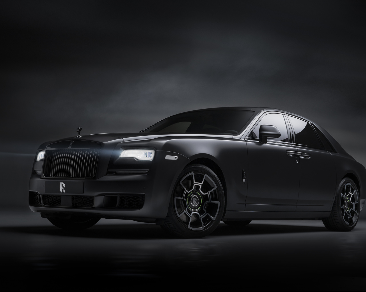 rolls-royce, ghost, black, badge